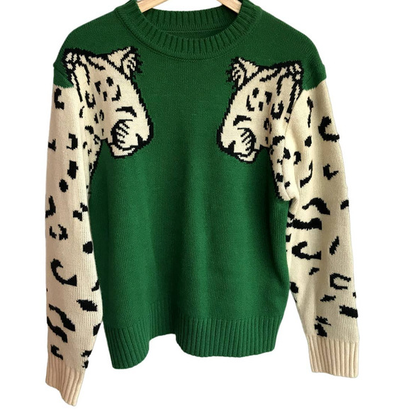 Source Unknown Sweaters - Source Unknown Green Leopard Graphic Crewneck Sweater